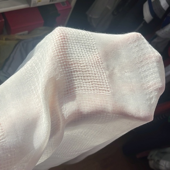 White scarf - Picture 3 of 4